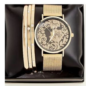 Torrid watch, gold